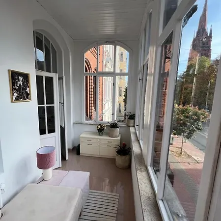 Appartement In The City, Free Parking + Breakfast *